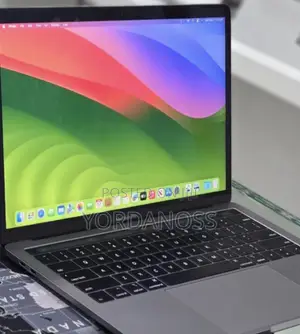 New Laptop Apple MacBook Pro 2020 M1 8GB Apple M1 Pro SSD 256GB
