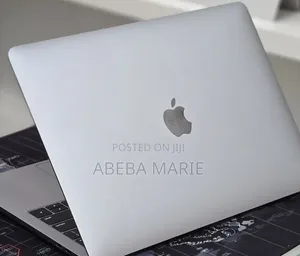 New Laptop Apple MacBook Pro 2020 8GB Apple M1 SSD 256GB