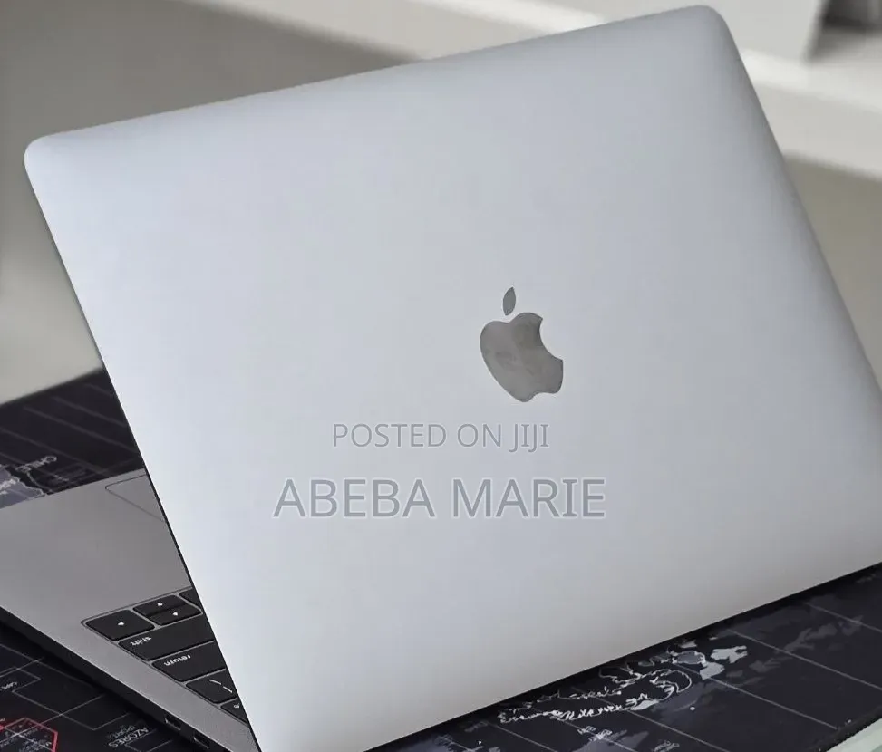 New Laptop Apple MacBook Pro 2020 8GB Apple M1 SSD 256GB