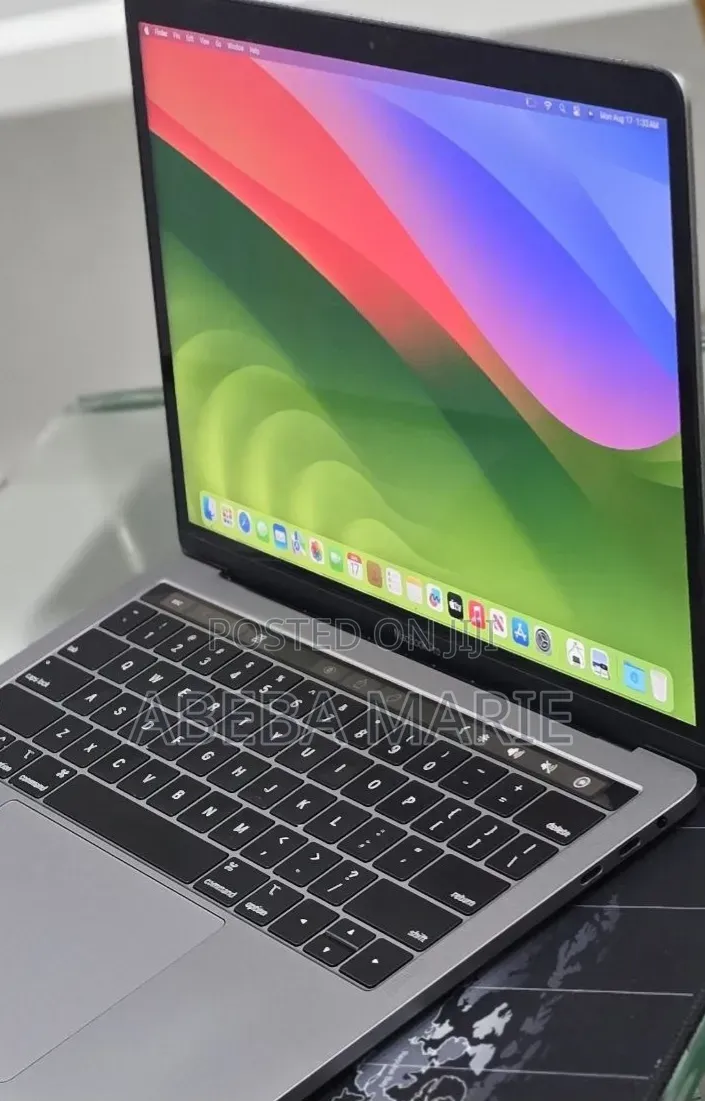 New Laptop Apple MacBook Pro 2020 8GB Apple M1 SSD 256GB