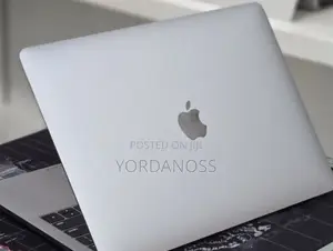 New Laptop Apple MacBook Pro 2020 M1 8GB Apple M1 SSD 256GB