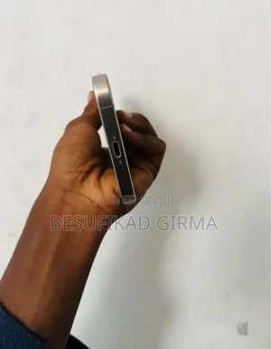 New Apple iPhone 15 Pro Max 256 GB White
