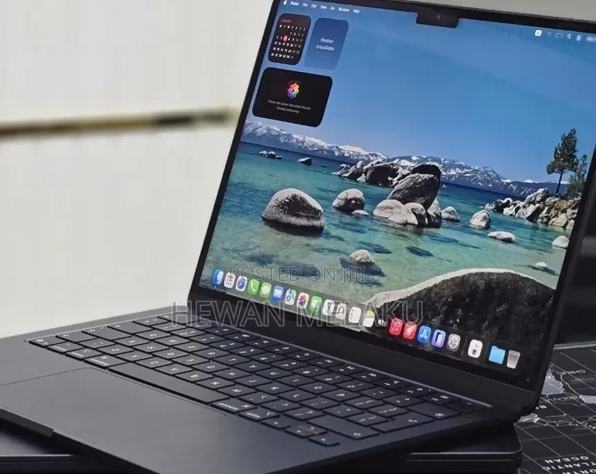 New Laptop Apple MacBook Air 2025 M4 16GB Apple M4 SSD 256GB
