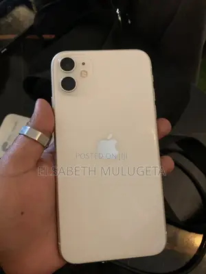 Apple iPhone 11 64 GB Gold