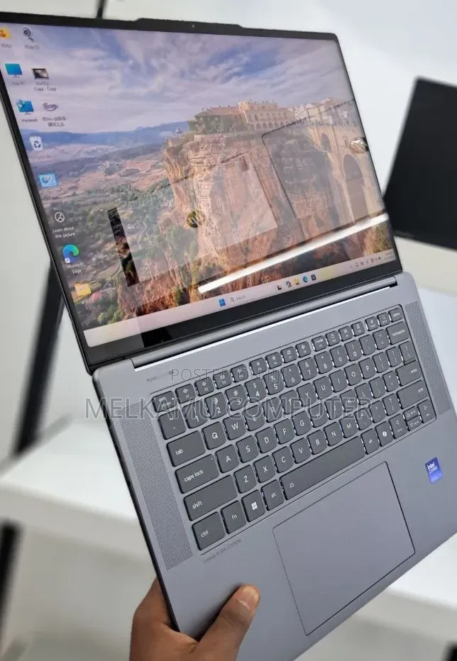 New Laptop Lenovo Yoga 7 15ITL5 32GB Intel Core Ultra 7 SSD 1T