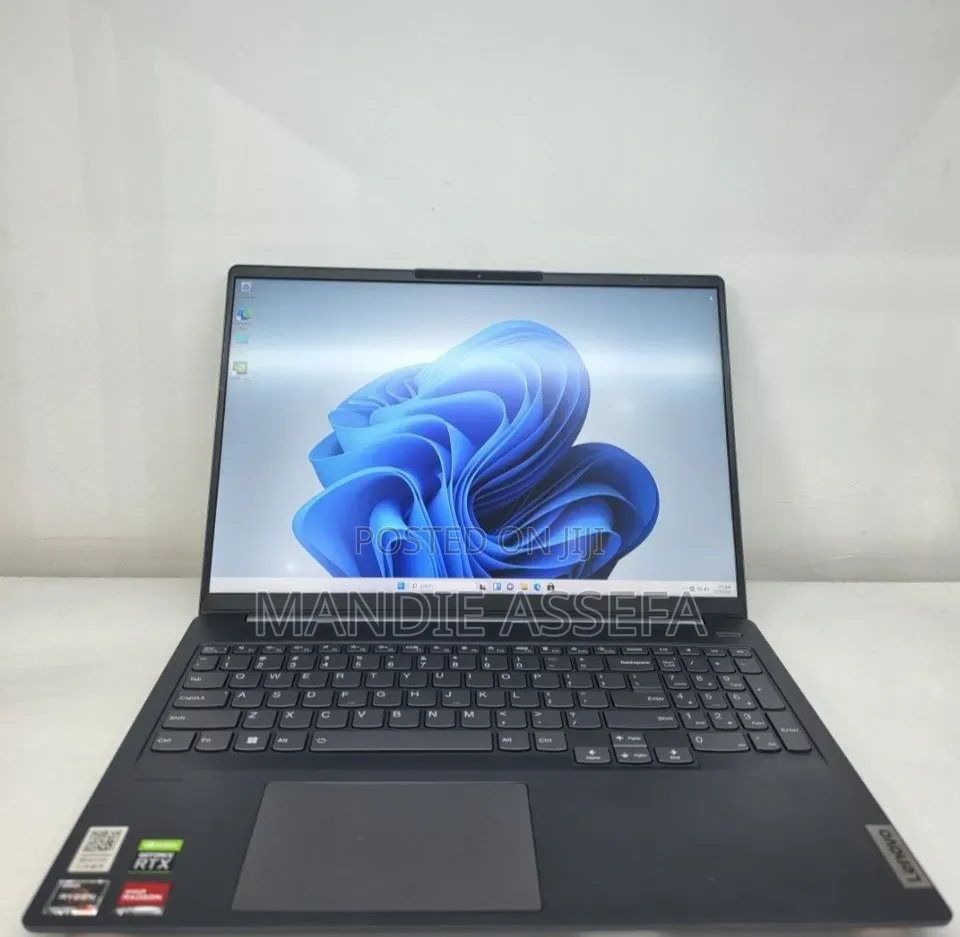 New Laptop Lenovo 16GB AMD Ryzen 7 SSD 512GB