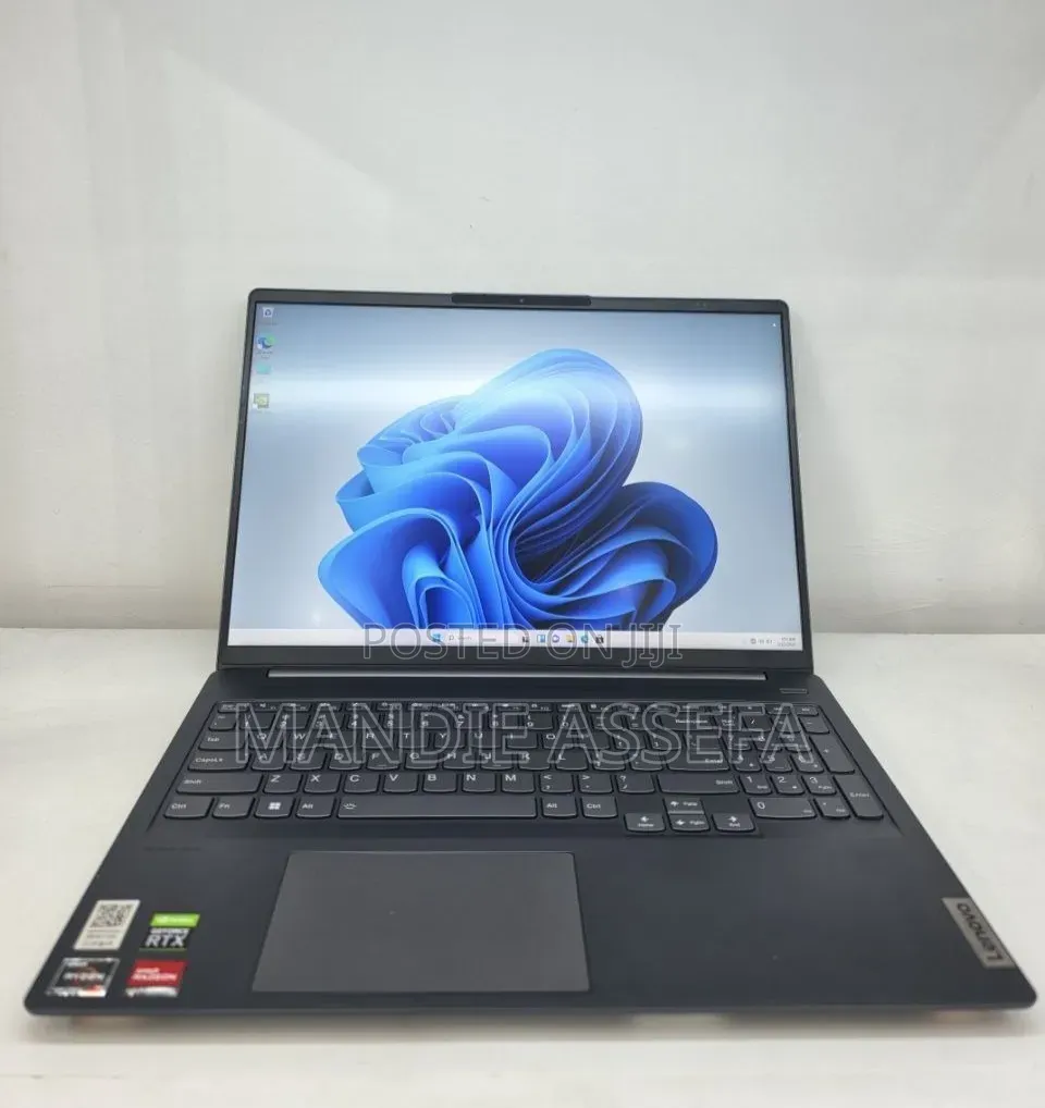 New Laptop Lenovo 16GB AMD Ryzen 7 SSD 512GB