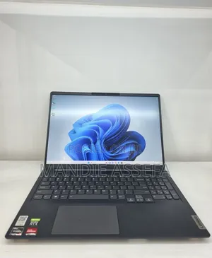New Laptop Lenovo 16GB AMD Ryzen 7 SSD 512GB