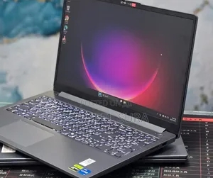 New Laptop Lenovo LOQ 15AHP10 12GB Intel Core i5 SSD 512GB