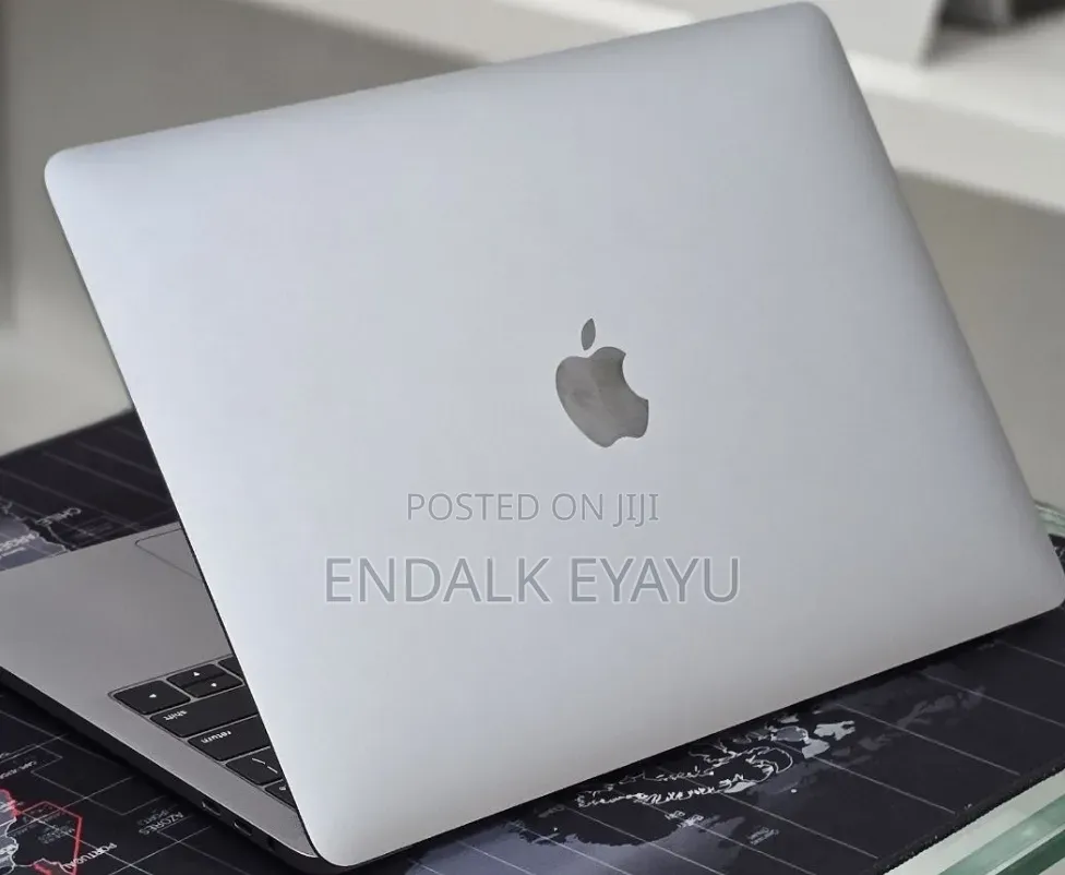 New Laptop Apple MacBook Pro 2020 M1 8GB Apple M1 Pro SSD 256GB