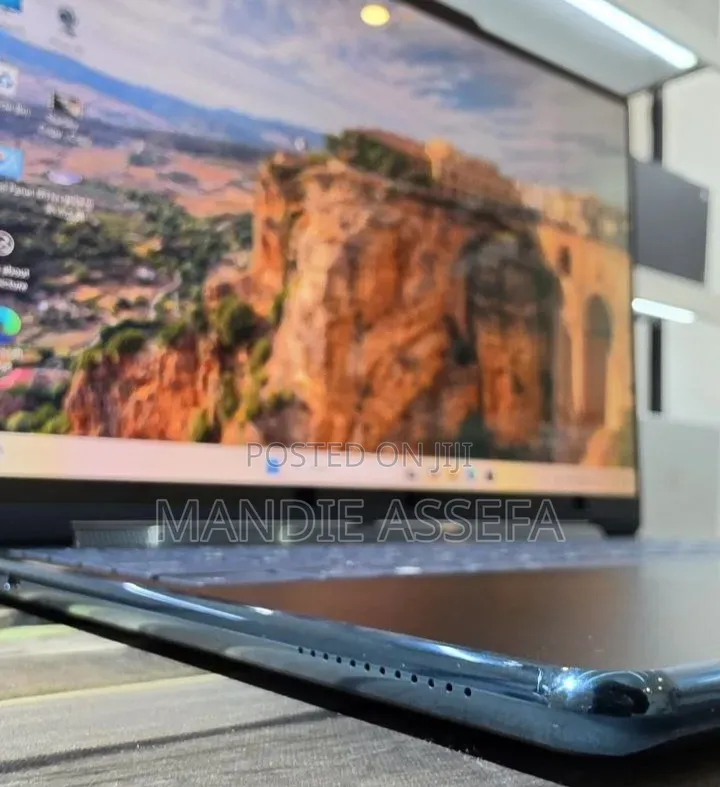 New Laptop Lenovo Yoga 9 16GB Intel Core Ultra 7 SSD 1T