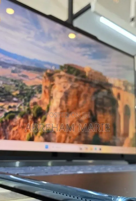 New Laptop Lenovo Yoga 9i 16GB Intel Core Ultra 7 SSD 1T