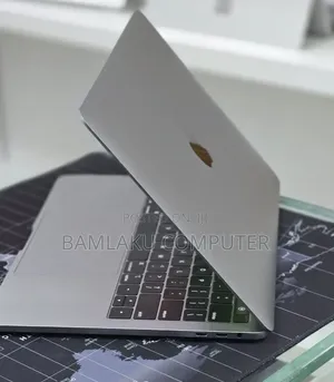 New Laptop Apple MacBook Pro 2020 M1 8GB Apple M1 SSD 256GB