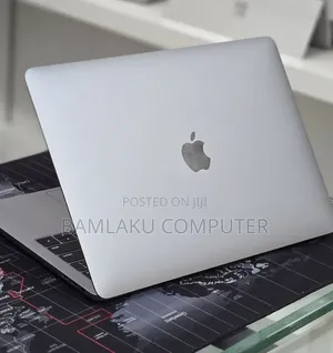 New Laptop Apple MacBook Pro 2020 M1 8GB Apple M1 SSD 256GB