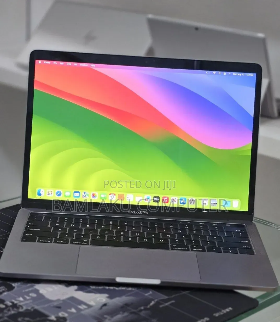 New Laptop Apple MacBook Pro 2020 M1 8GB Apple M1 SSD 256GB