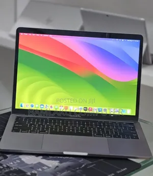 New Laptop Apple MacBook Pro 2020 M1 8GB Apple M1 SSD 256GB