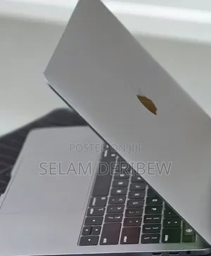New Laptop Apple MacBook Pro 2020 8GB Apple M1 Pro SSD 256GB