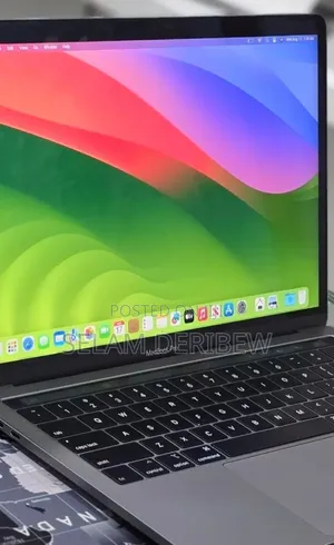 New Laptop Apple MacBook Pro 2020 8GB Apple M1 Pro SSD 256GB