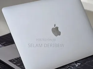 New Laptop Apple MacBook Pro 2020 8GB Apple M1 Pro SSD 256GB