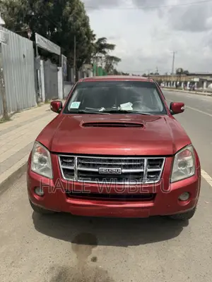 Isuzu D-MAX 2007 Red