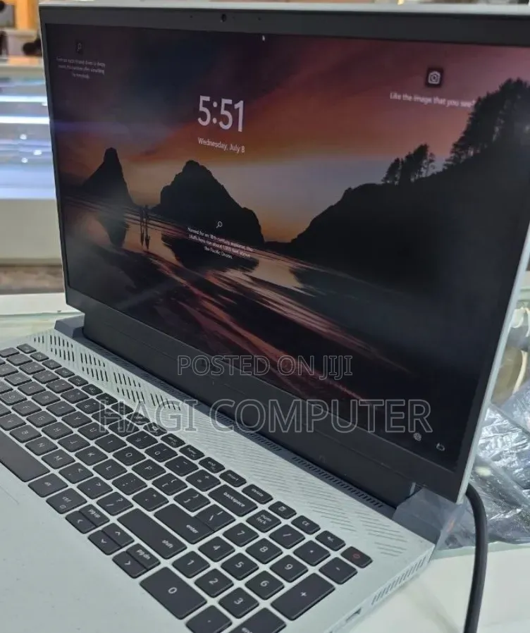 New Laptop Dell G15 5510 16GB Intel Core i7 SSD 512GB