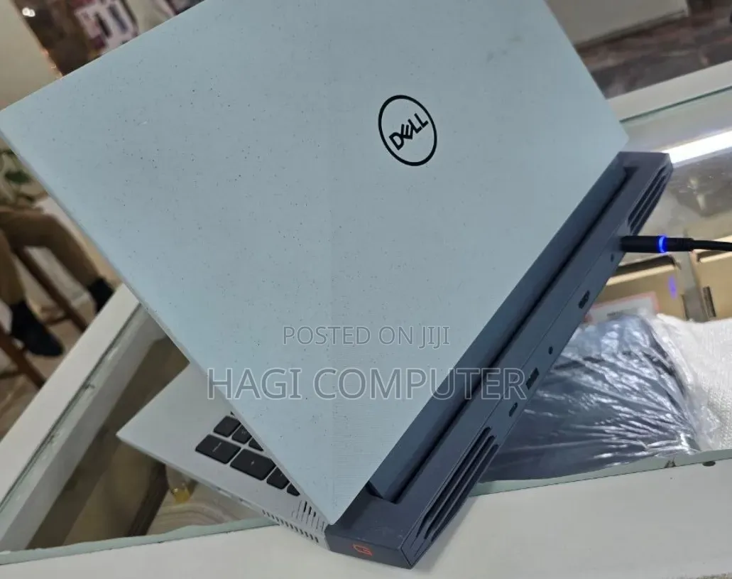 New Laptop Dell G15 5510 16GB Intel Core i7 SSD 512GB