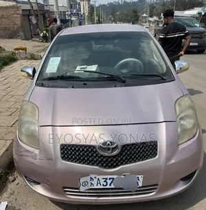 Toyota Yaris 2007 Pink