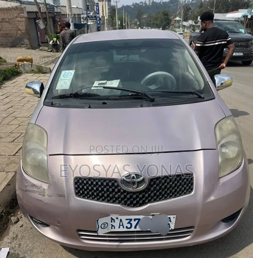 Toyota Yaris 2007 Pink