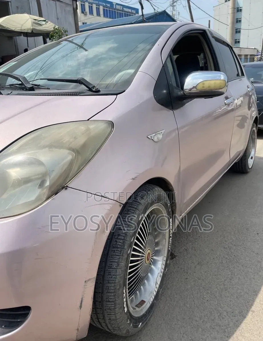 Toyota Yaris 2007 Pink