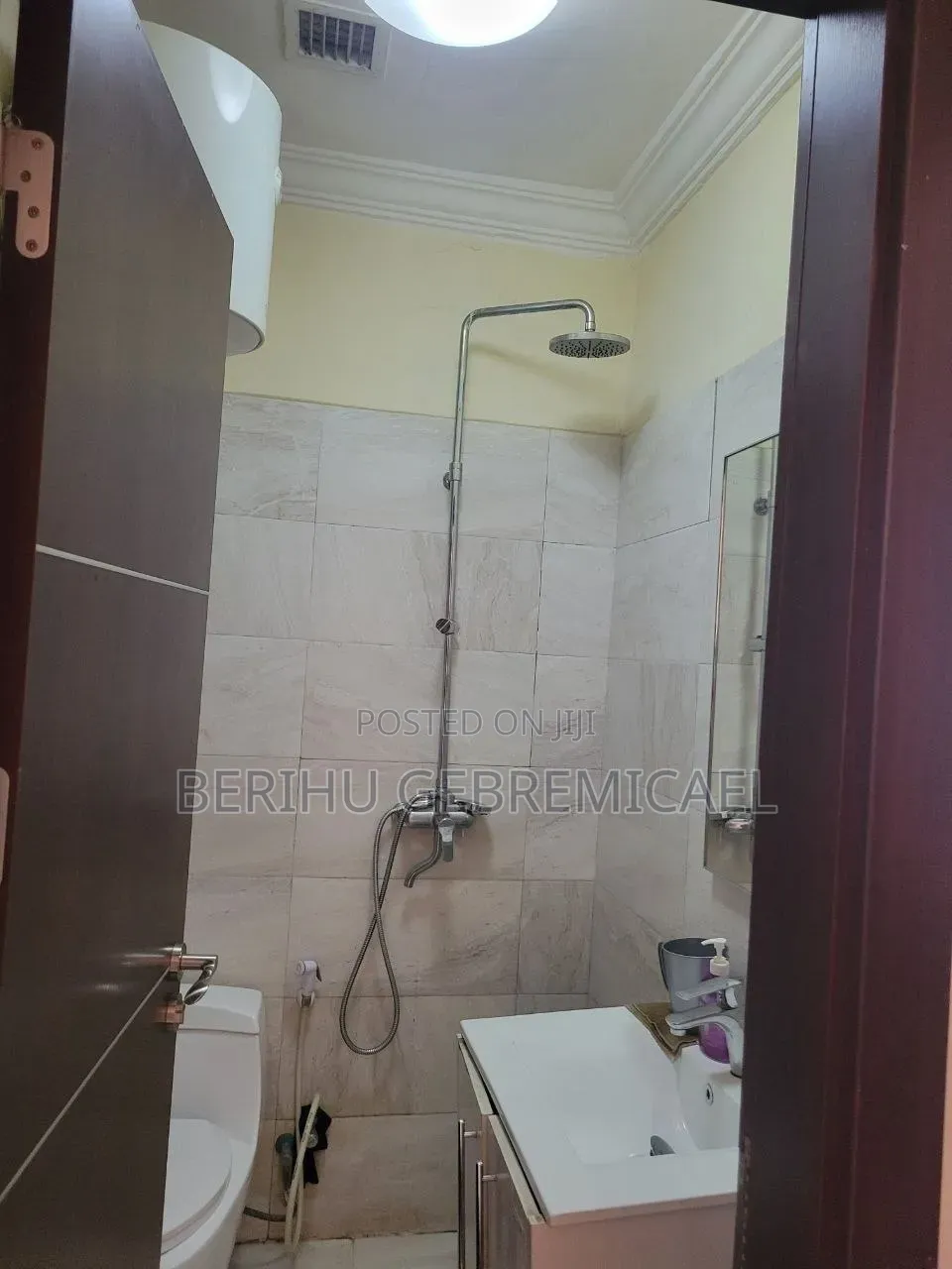 2bdrm Apartment in 4 ኪሎ, Arada for rent