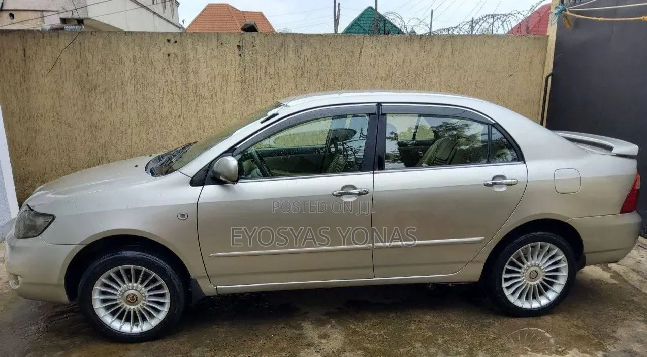 Toyota Corolla 2003 Gold