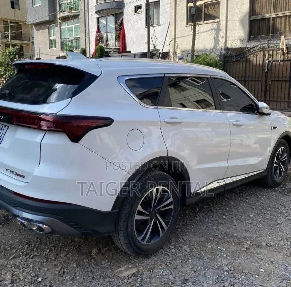 Jetour X70 Rental