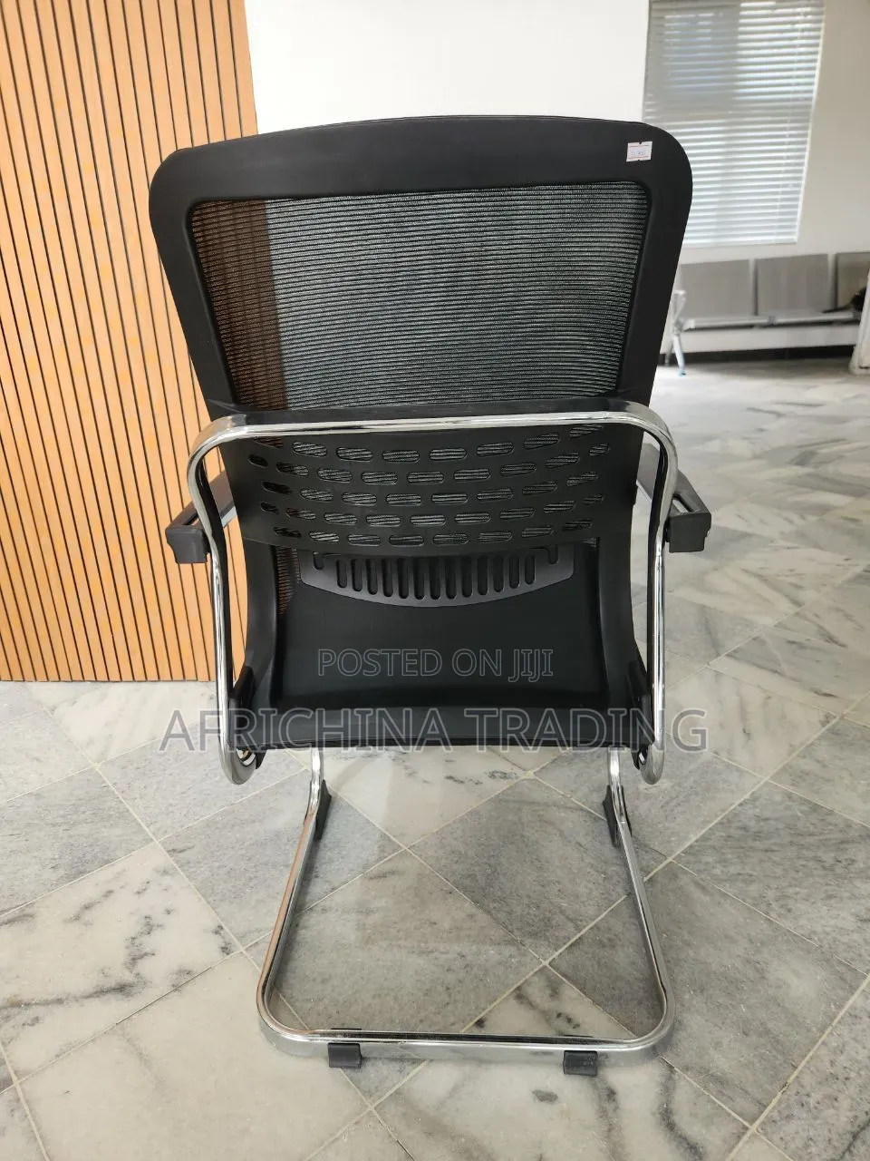 U Leg Guest Chair