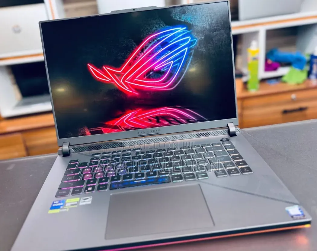 New Laptop Asus ROG Strix G15 16GB Intel Core i9 SSD 1T