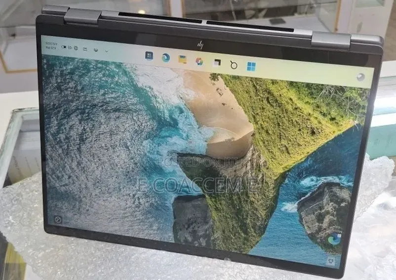 New Laptop HP 16GB Intel Core Ultra 7 SSD 1T