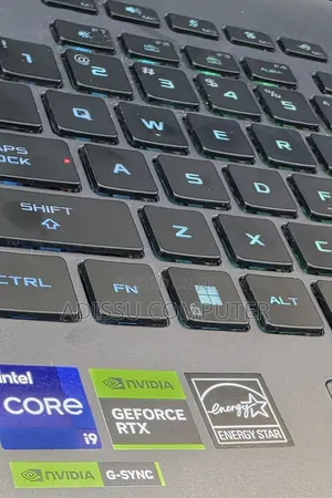 New Laptop Asus ROG Strix G18 16GB Intel Core i9 SSD 1T