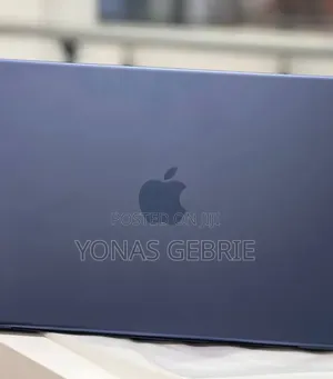 New Laptop Apple MacBook 8GB SSD 256GB