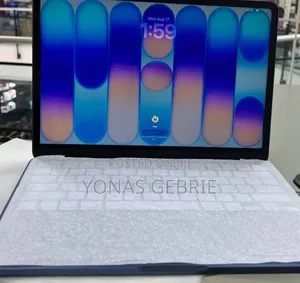 New Laptop Apple MacBook 8GB SSD 256GB