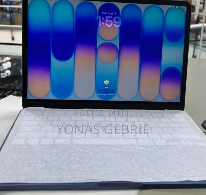 New Laptop Apple MacBook 8GB SSD 256GB