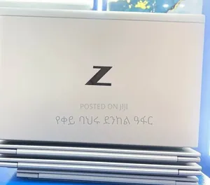 New Laptop HP ZBook Firefly G8 16GB Intel Core i7 SSD 512GB
