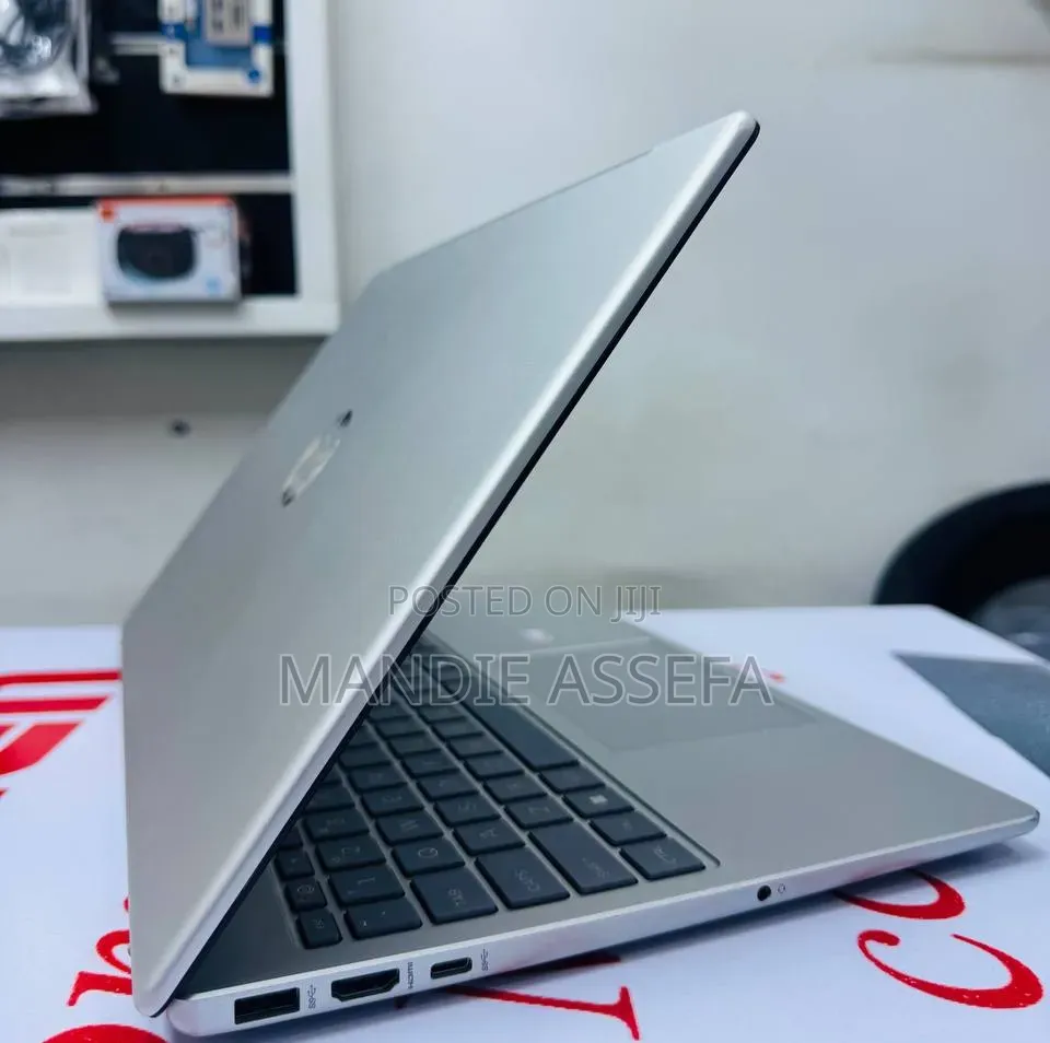 New Laptop HP Stream Notebook 16GB Intel Core i7 SSD 512GB