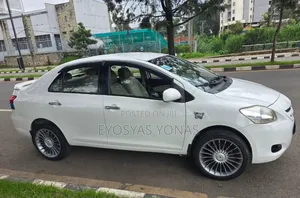 Toyota Yaris 2008 White