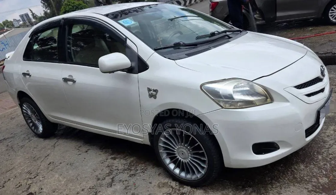 Toyota Yaris 2008 White