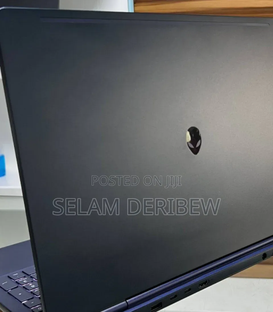 New Laptop Alienware 16x Aurora 32GB Intel Core Ultra 9 SSD 1T