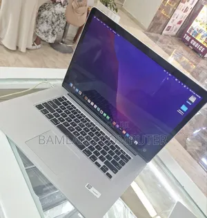 New Laptop Apple MacBook Pro 2015 16GB Intel Core i7 SSD 256GB