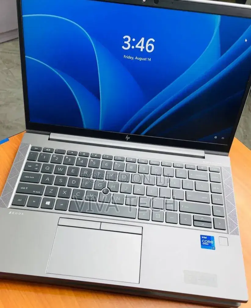 New Laptop HP ZBook Firefly G8 16GB Intel Core i7 SSD 512GB