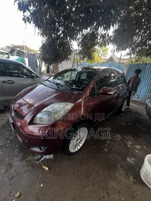 Toyota Yaris 2010 Burgundy