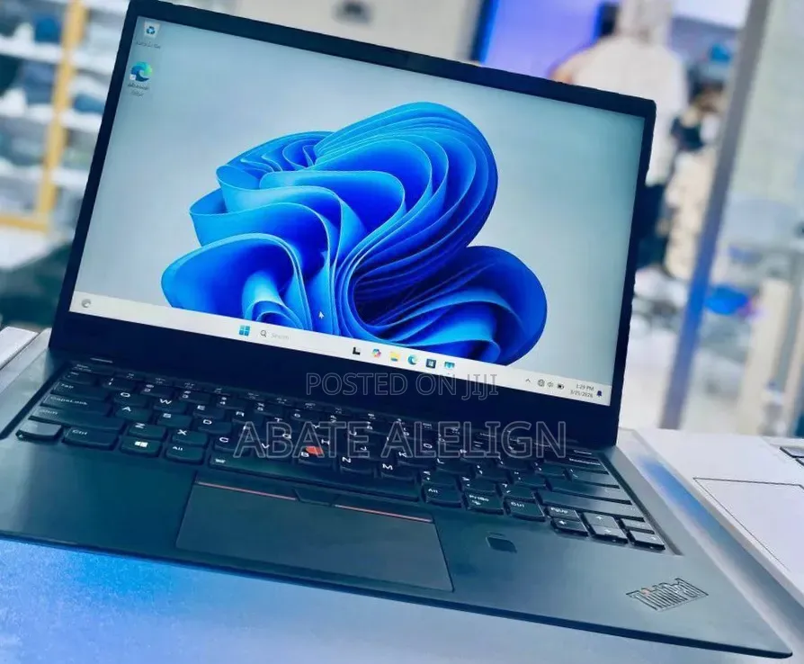 New Laptop Lenovo ThinkPad X1 Carbon 8GB Intel Core i7 SSD 512GB