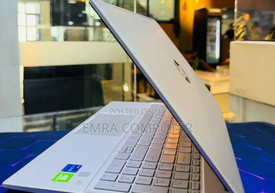 New Laptop HP 16GB Intel Core i5 SSD 512GB