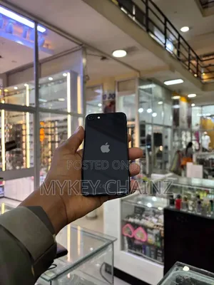 Apple iPhone SE 64 GB Black